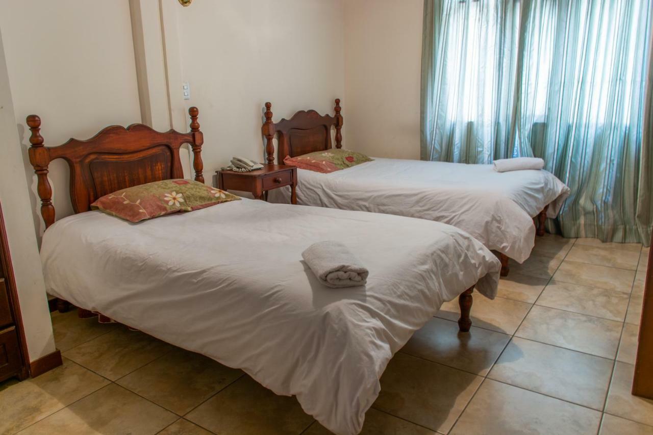 Hotel Cumanda Alfaro エクステリア 写真
